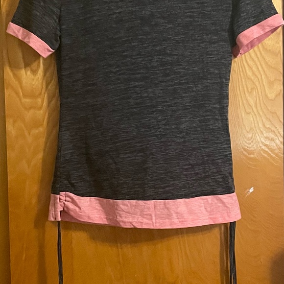 Top that ties - Picture 3 of 3